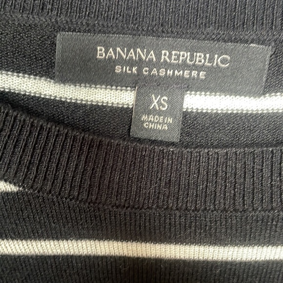 Banana Republic striped silk cashmere sweater. - Picture 2 of 8